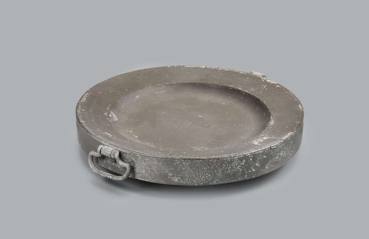 Pewter hot water plate made by James Watt
