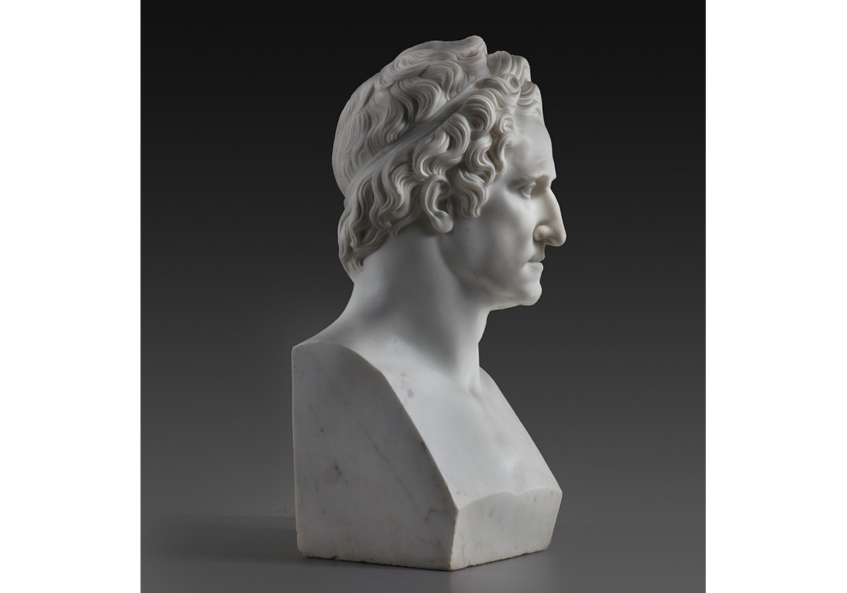 Photograph of a marble bust of Geoge Washington